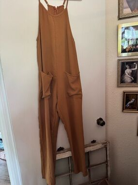 Women's Tan Wide-Leg Pocket Jumpsuit